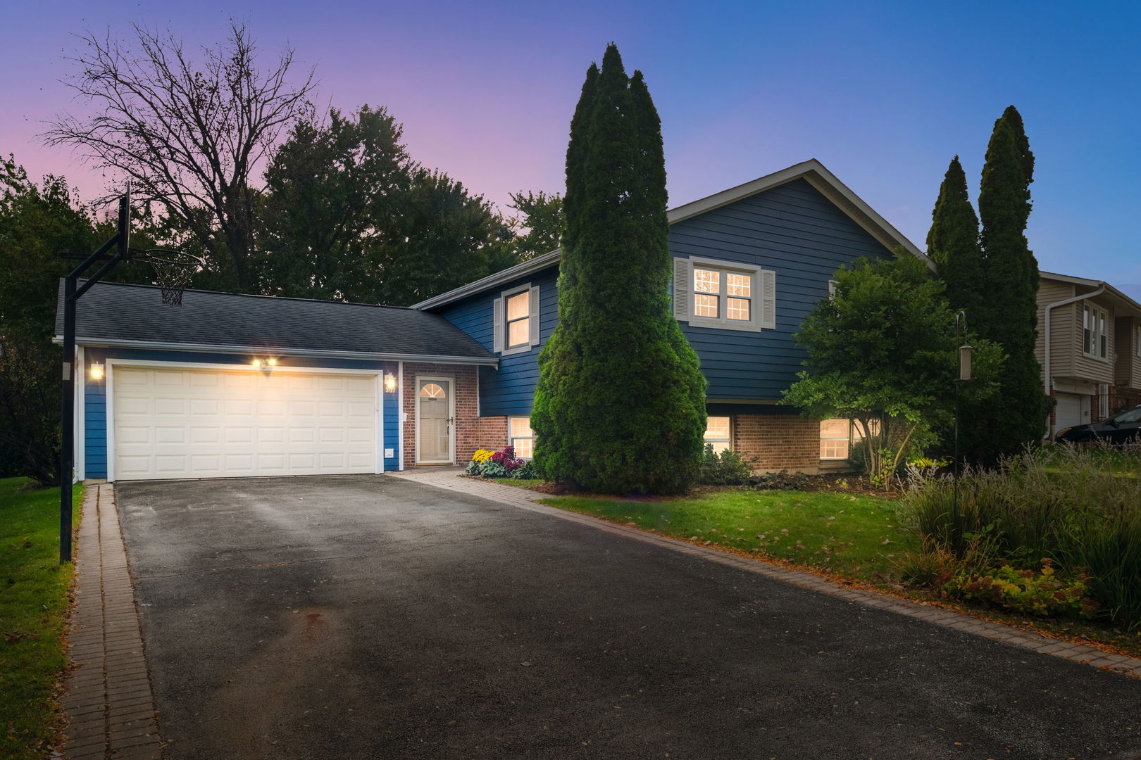 307 W Tanglewood Drive — photo