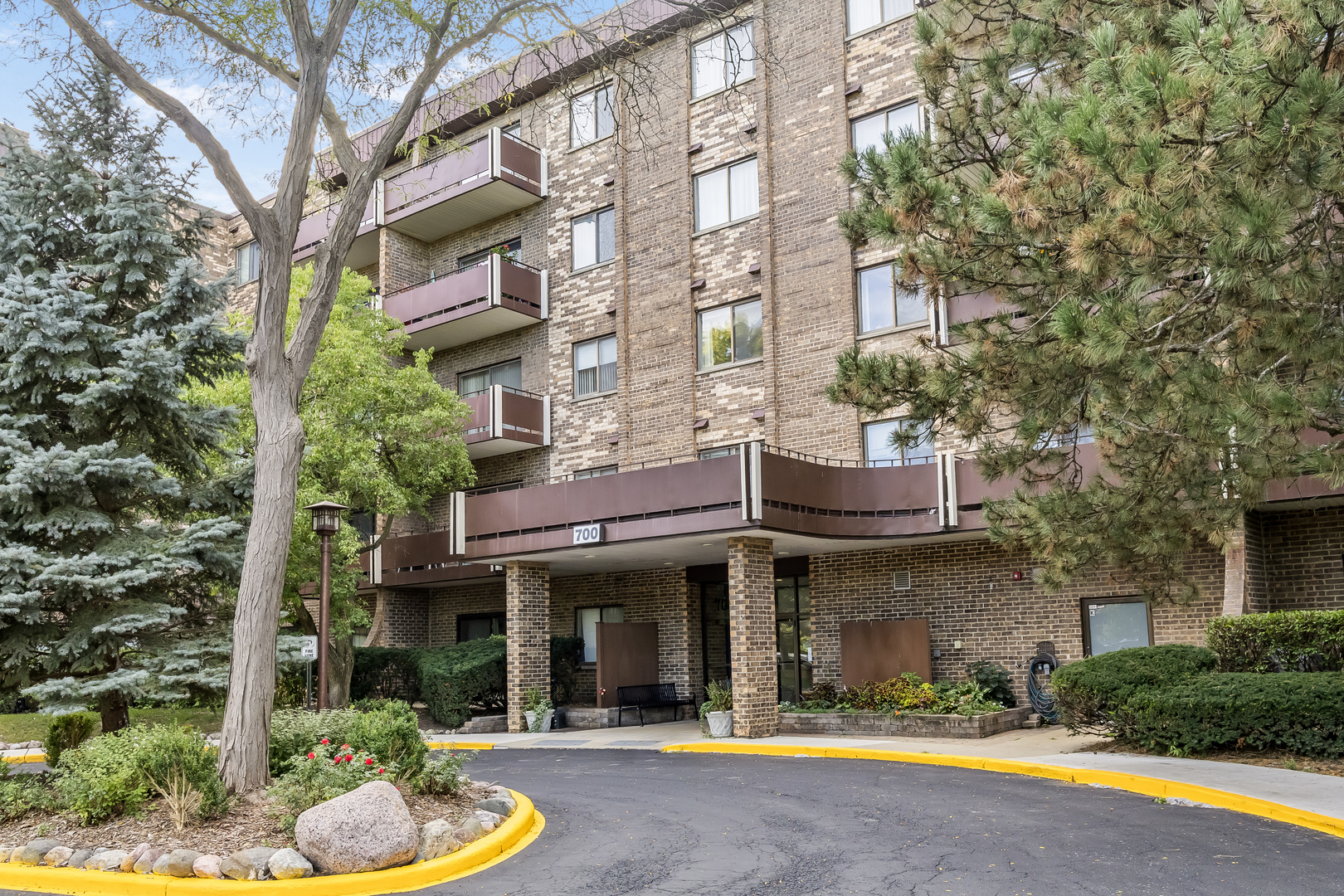 700 Wellington Avenue 509 — photo