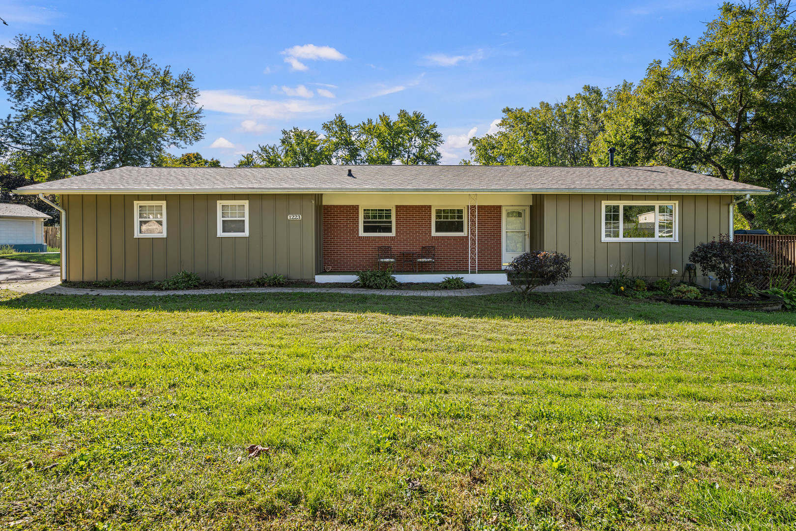 1223 Hillside Drive — photo