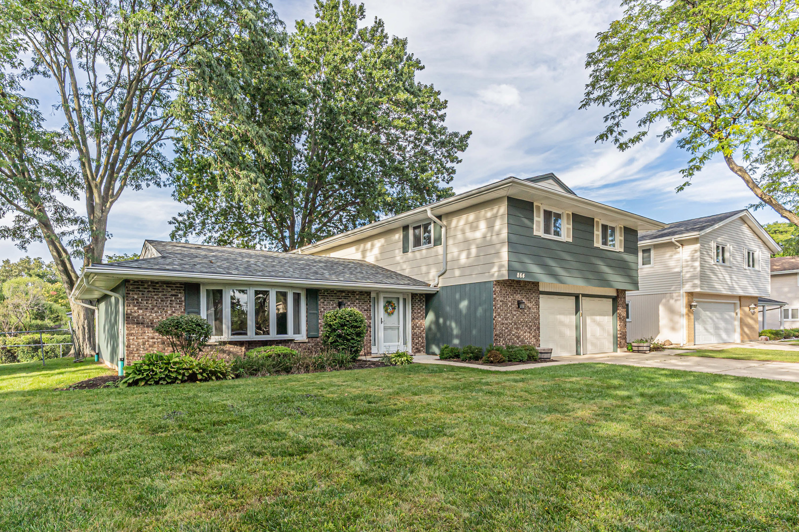 864 Pinehurst Lane — photo