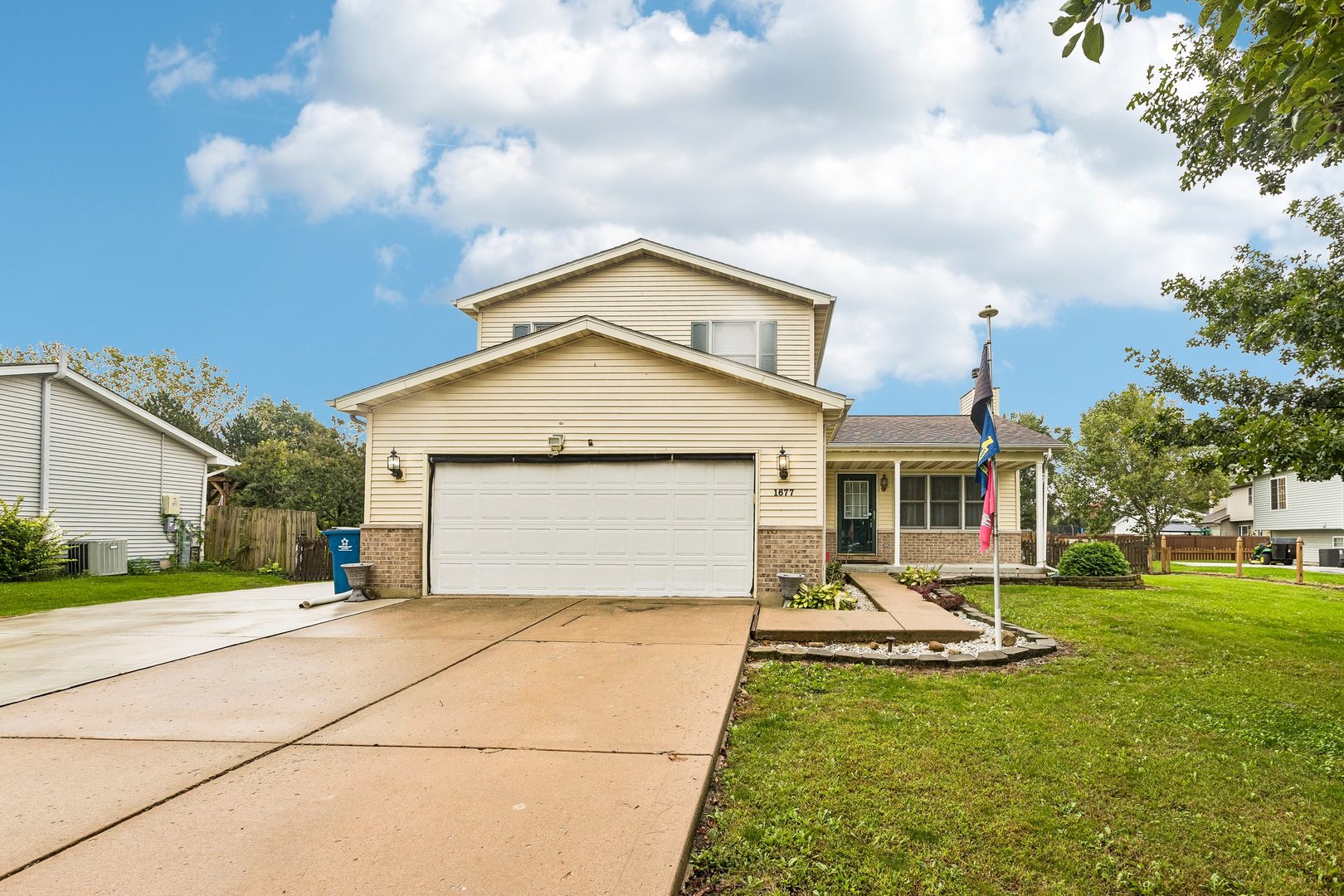 1677 Carol Anne Drive — photo