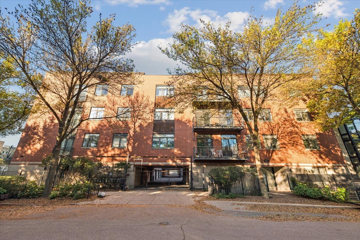 1830 N Winchester Avenue Unit 115 — photo