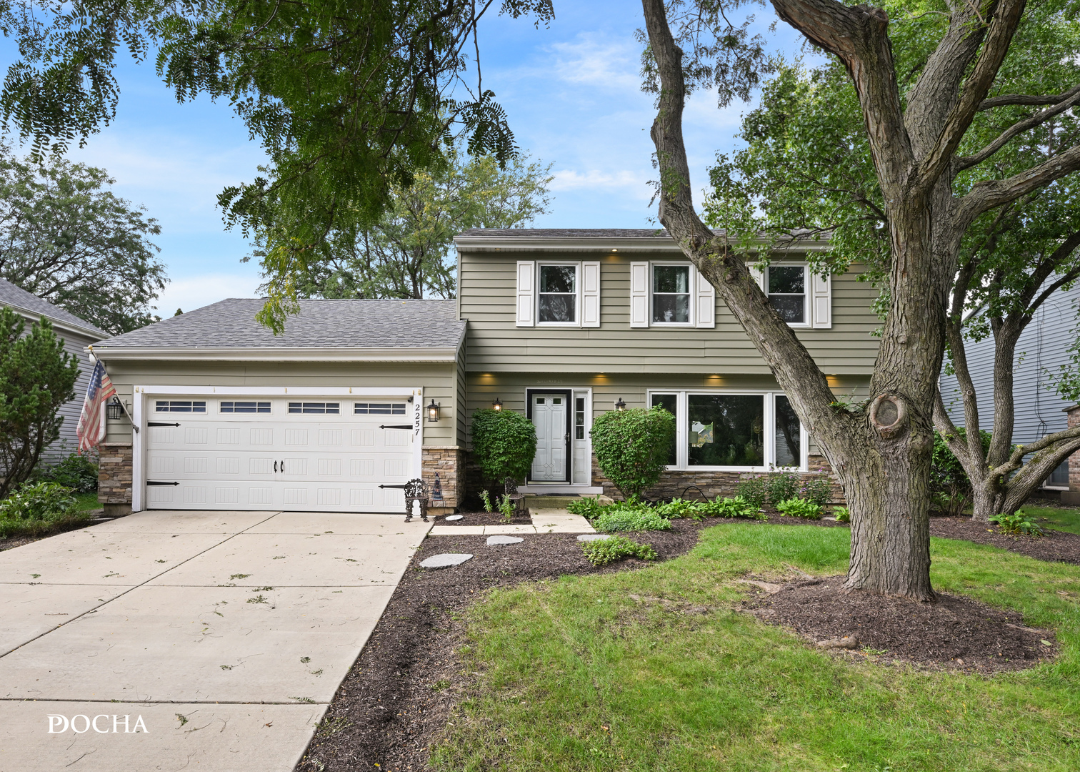 2257 Woodland Circle — photo