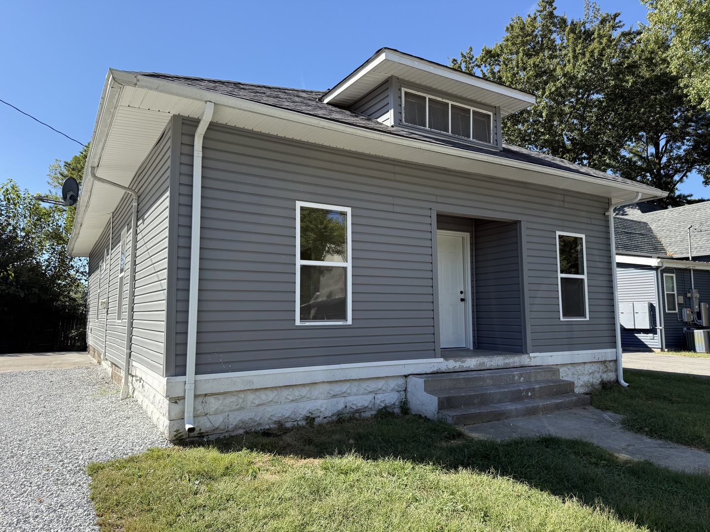 810 N Monroe Street — photo
