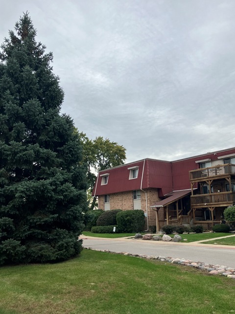 1870 Tall Oaks Drive 1102 — photo