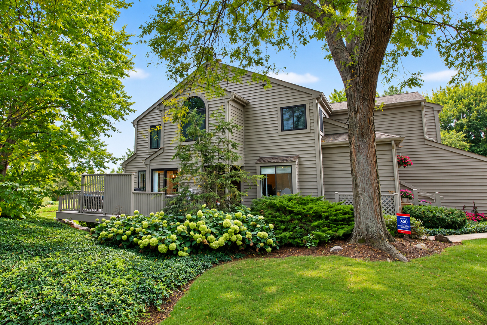 873 W Longmeadow Court — photo
