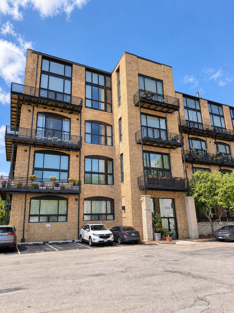 2614 N Clybourn Avenue Unit 115 — photo