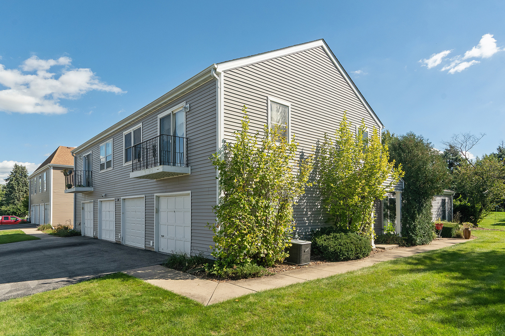 604 Waverly Court Unit D — photo