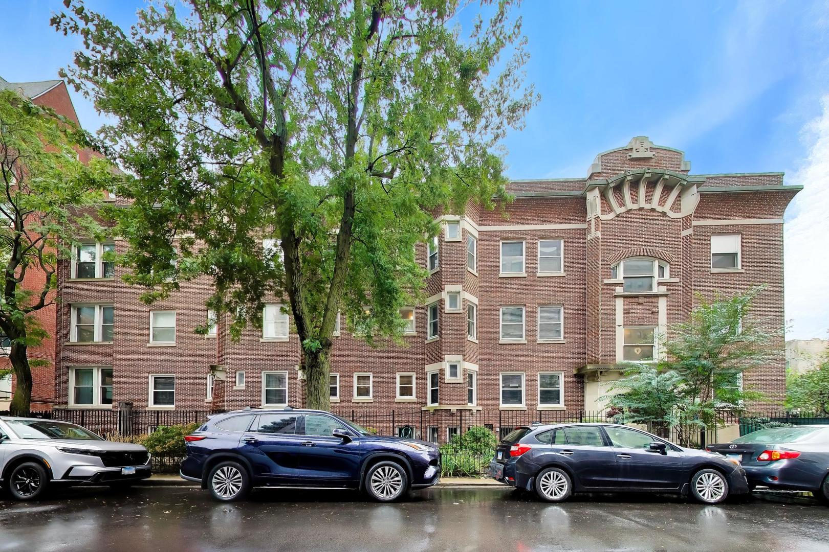 955 W Carmen Avenue Unit 2B — photo