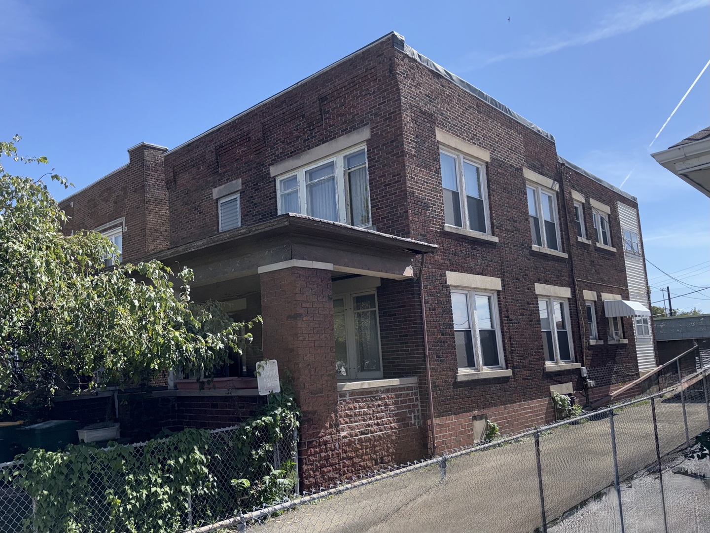 564 E Cass Street — photo