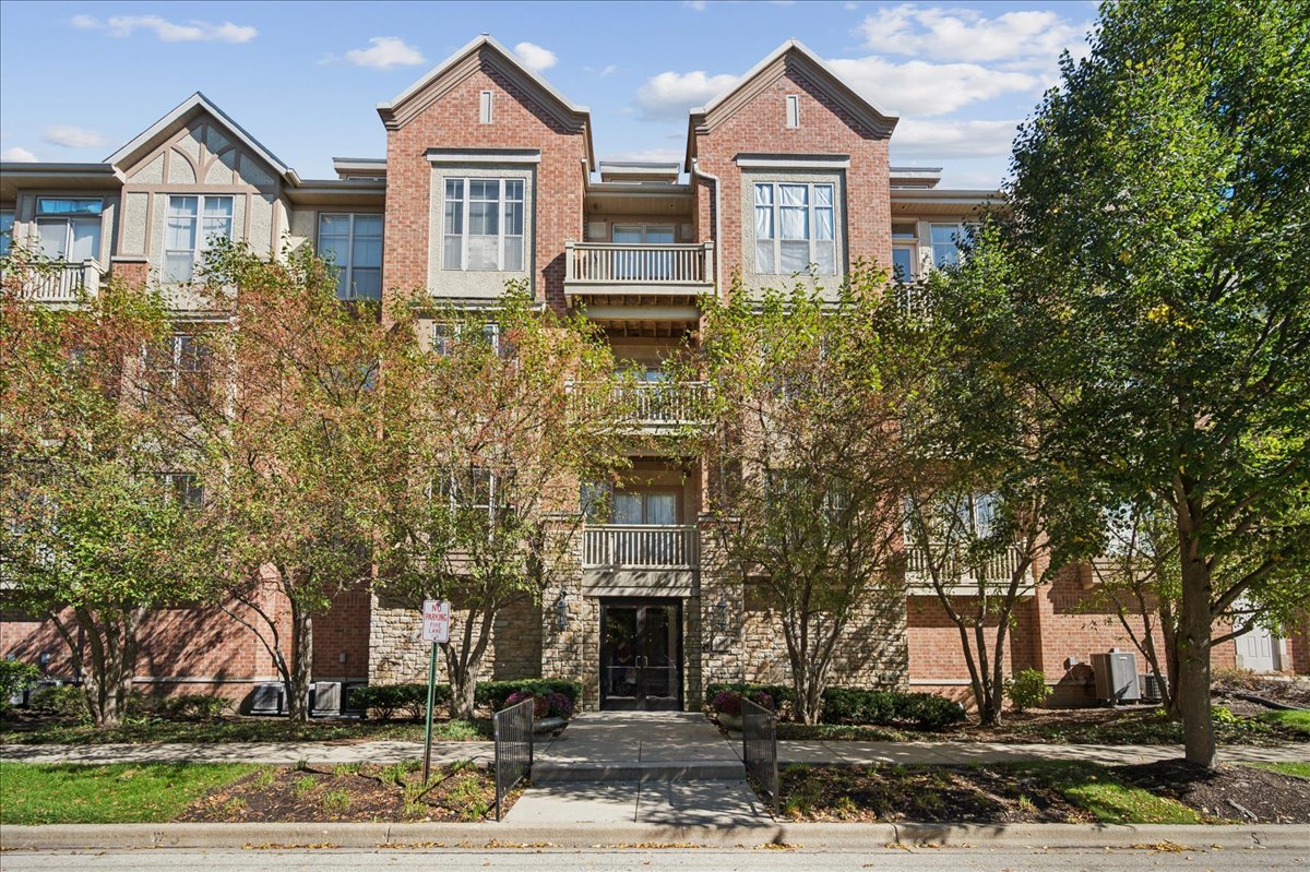1781 Tudor Lane 204 — photo