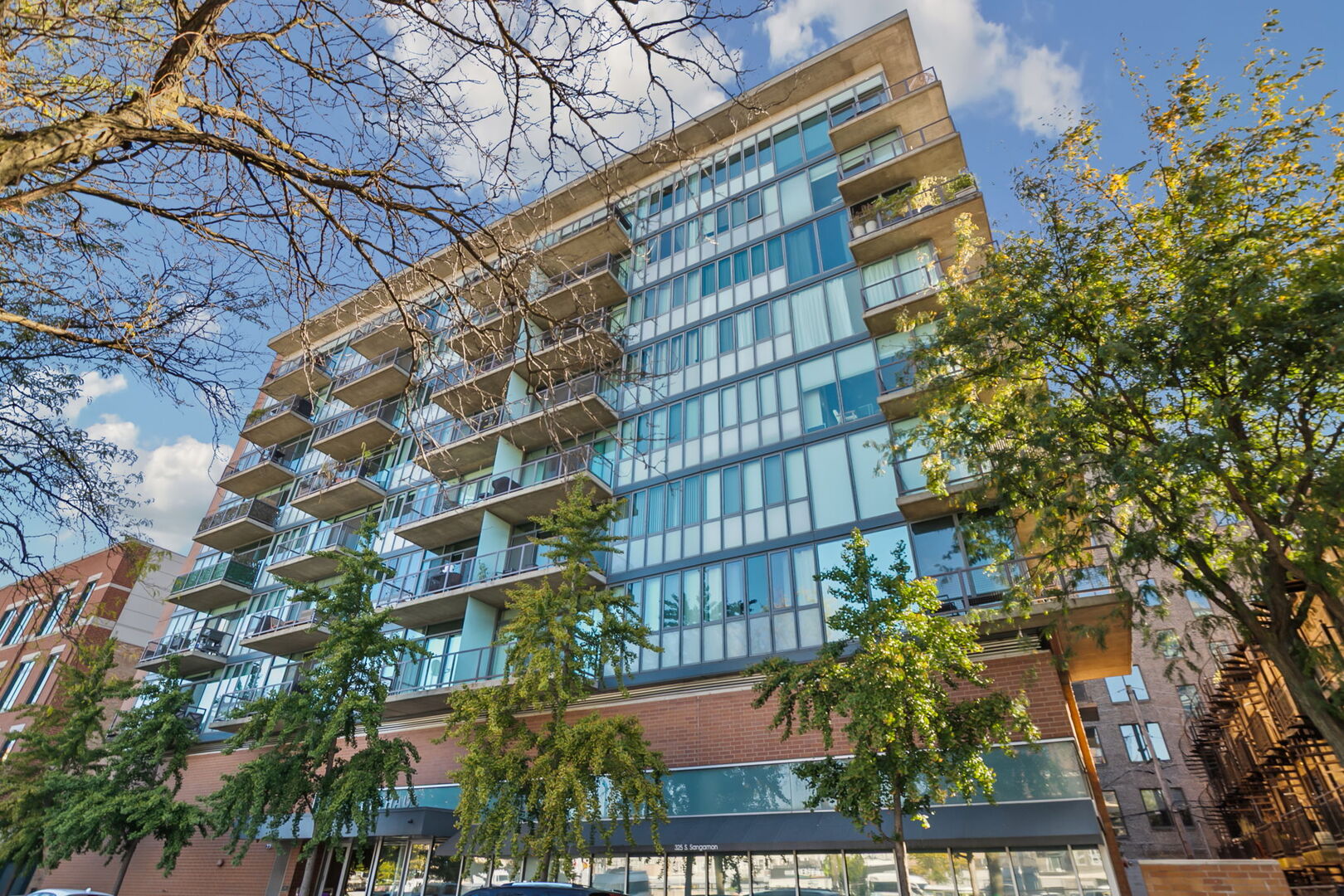 321 S Sangamon Street Unit 908 — photo