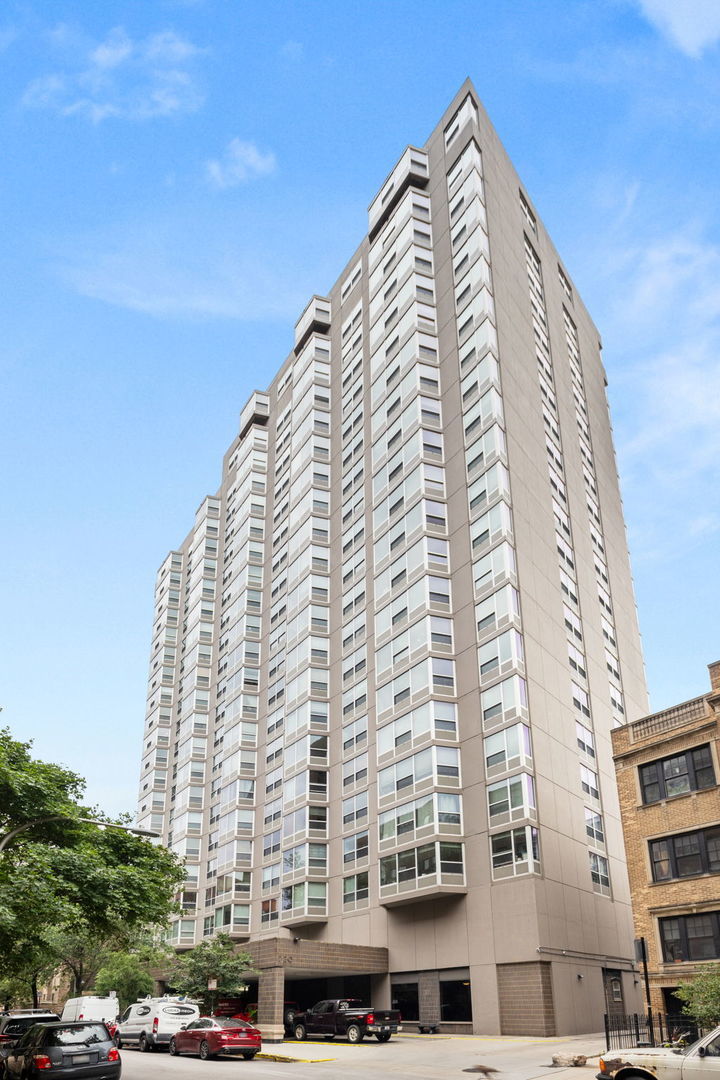 720 W Gordon Terrace Unit 18B — photo