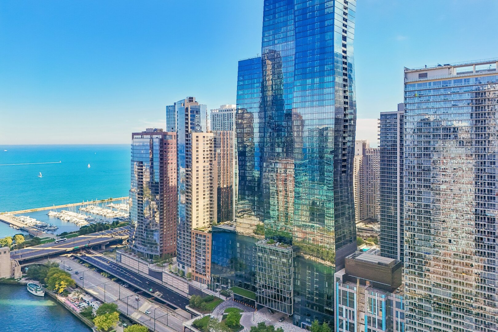 363 E Wacker Drive 4203 — photo
