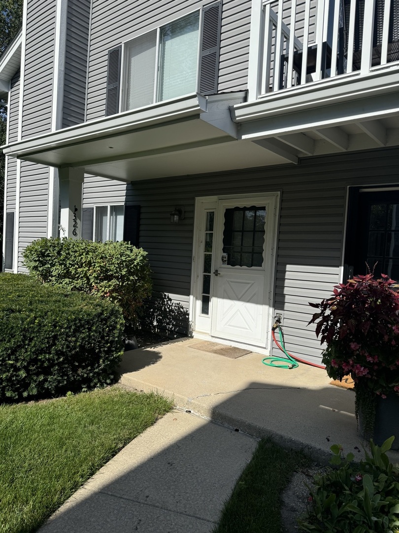 1326 Barclay Lane — photo