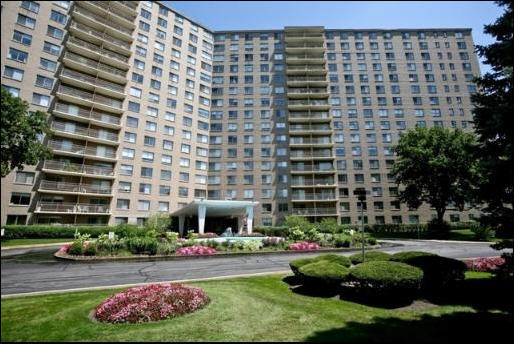 7061 N Kedzie Avenue Unit 305 — photo