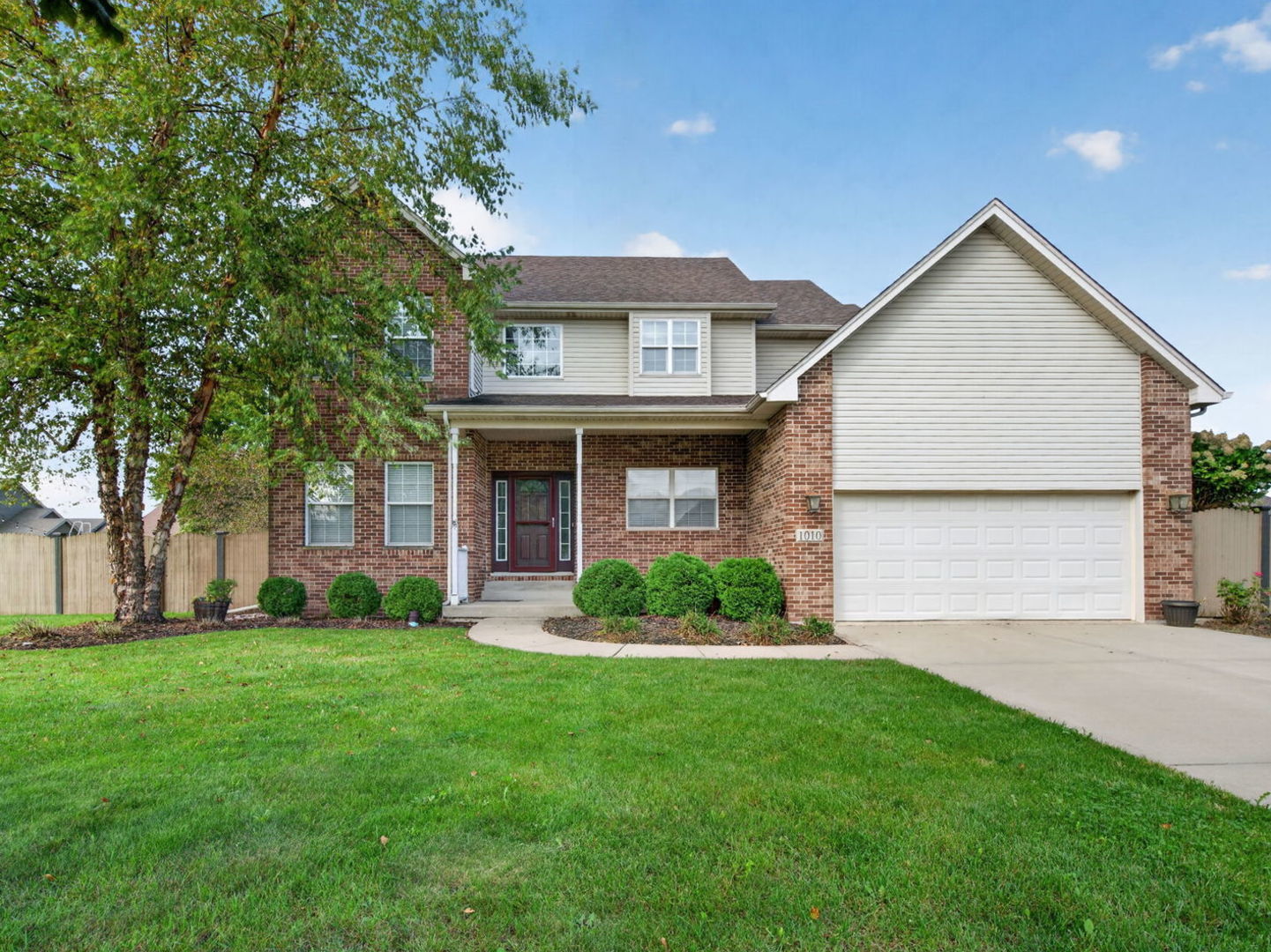 1010 Heritage Drive — photo