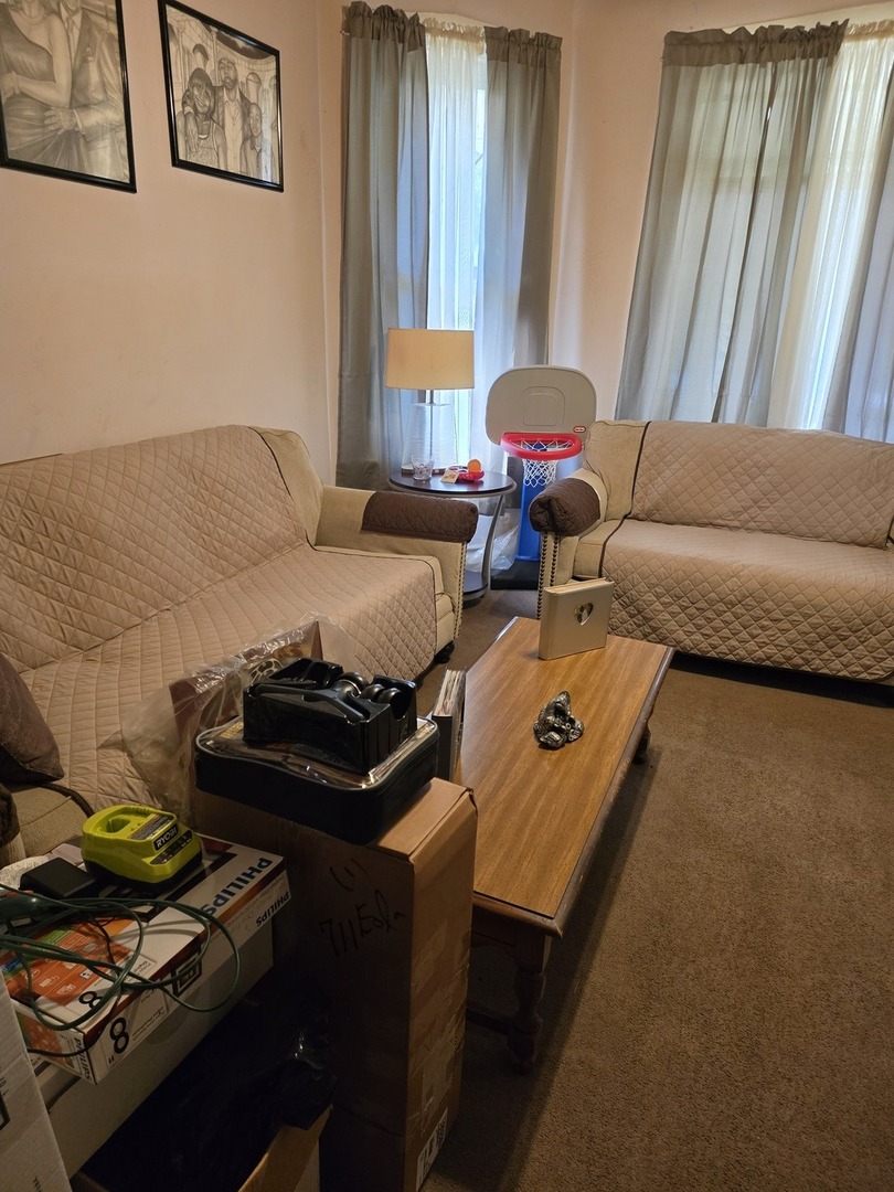 Home in Chicago, IL 60651 — photo 3