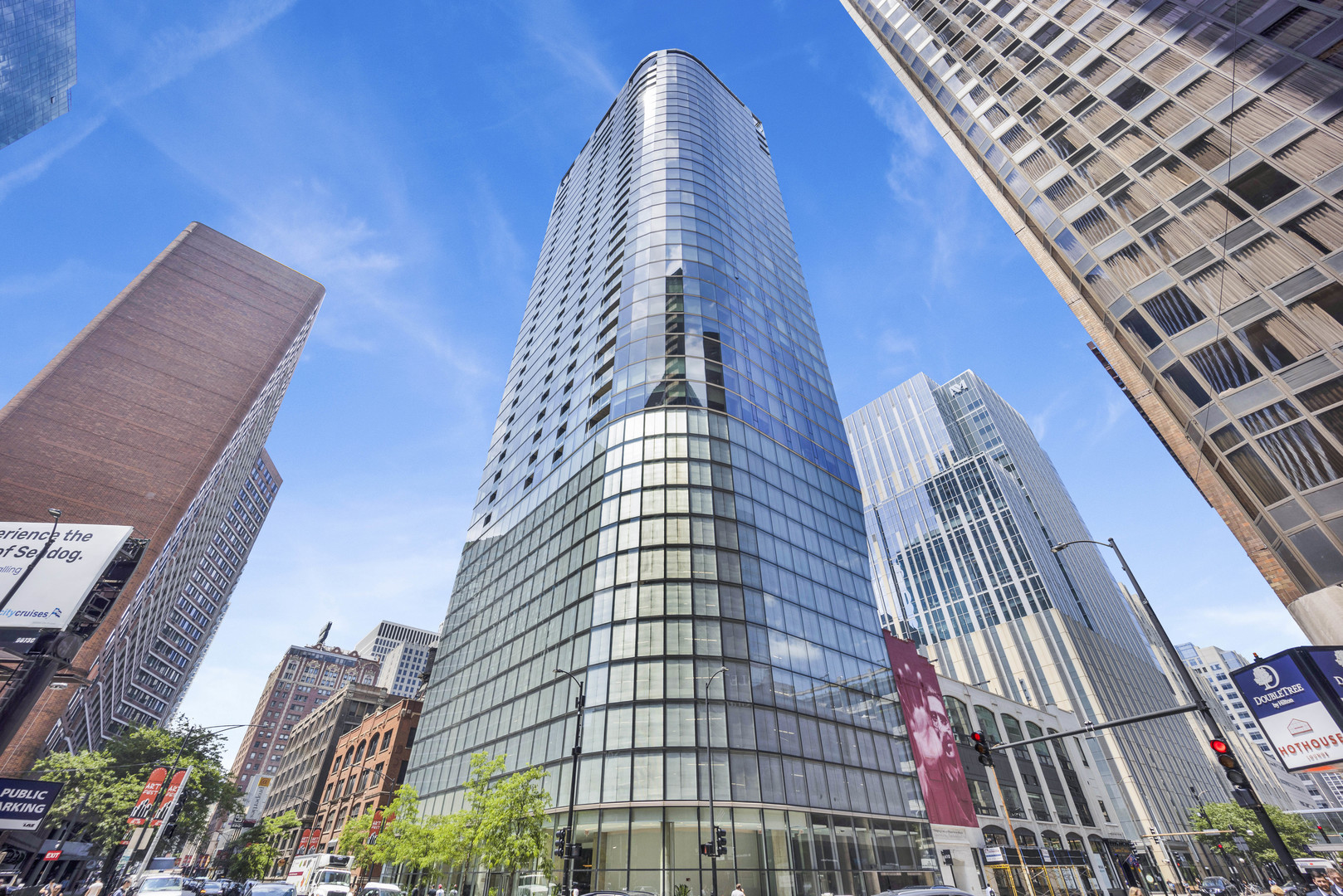 600 N Fairbanks Court 1504 — photo