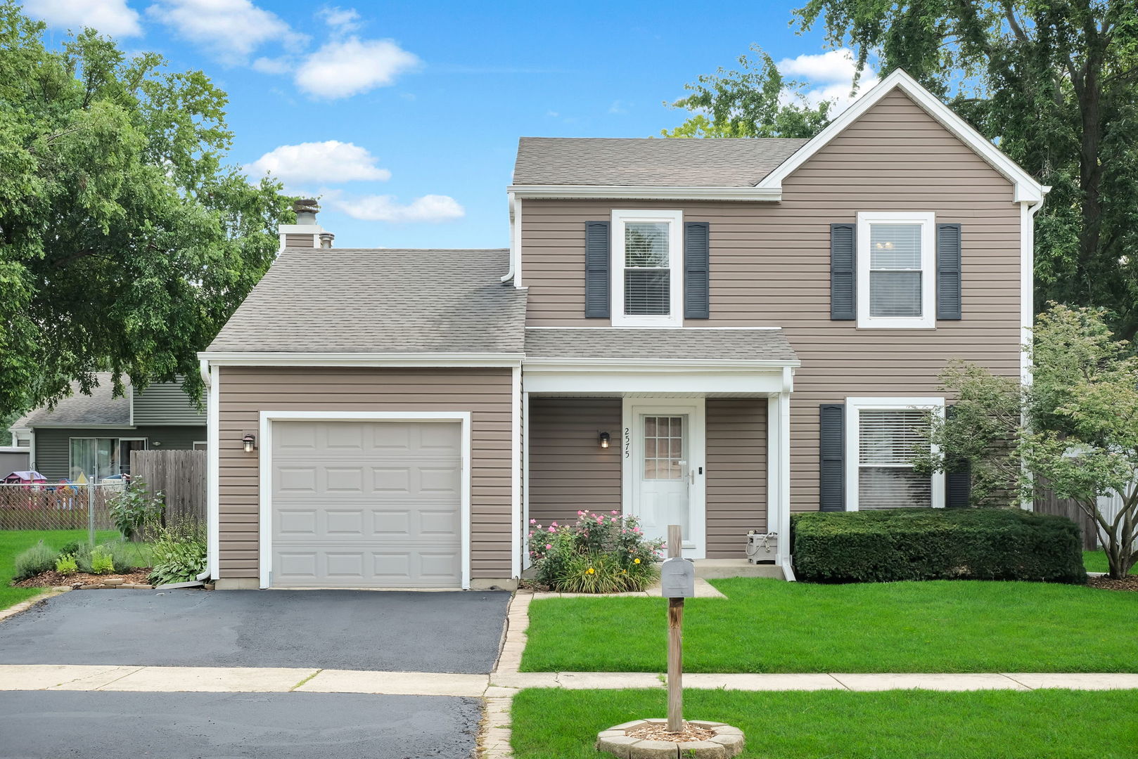 2575 Prairieview Lane — photo