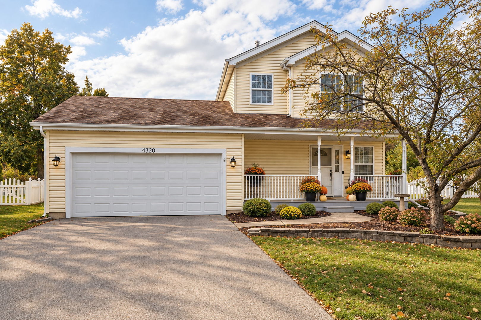 4320 Bronk Corner — photo