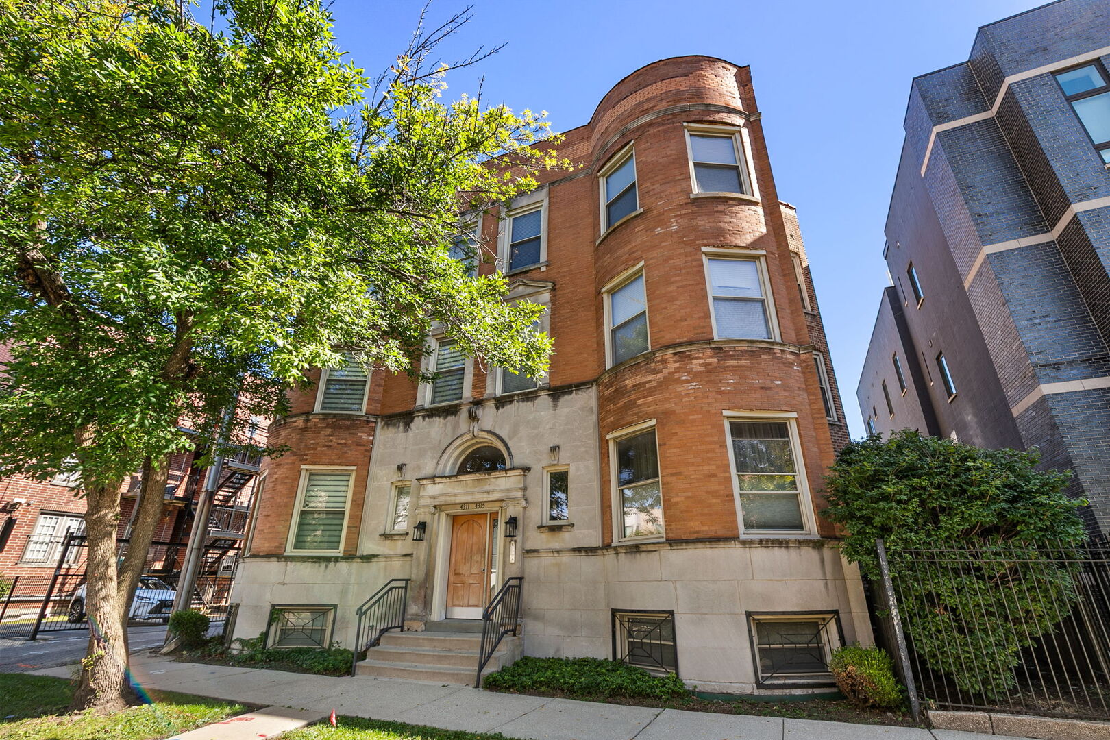 4311 S Forrestville Avenue Unit 1N — photo