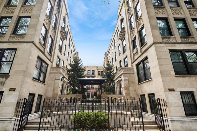 3606 N Pine Grove Avenue Unit 4J — photo