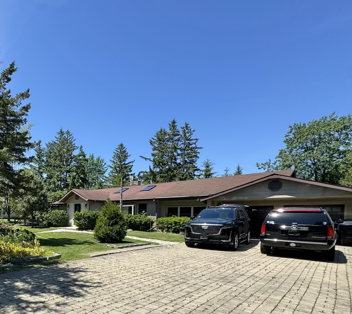1802 Walnut Circle — photo