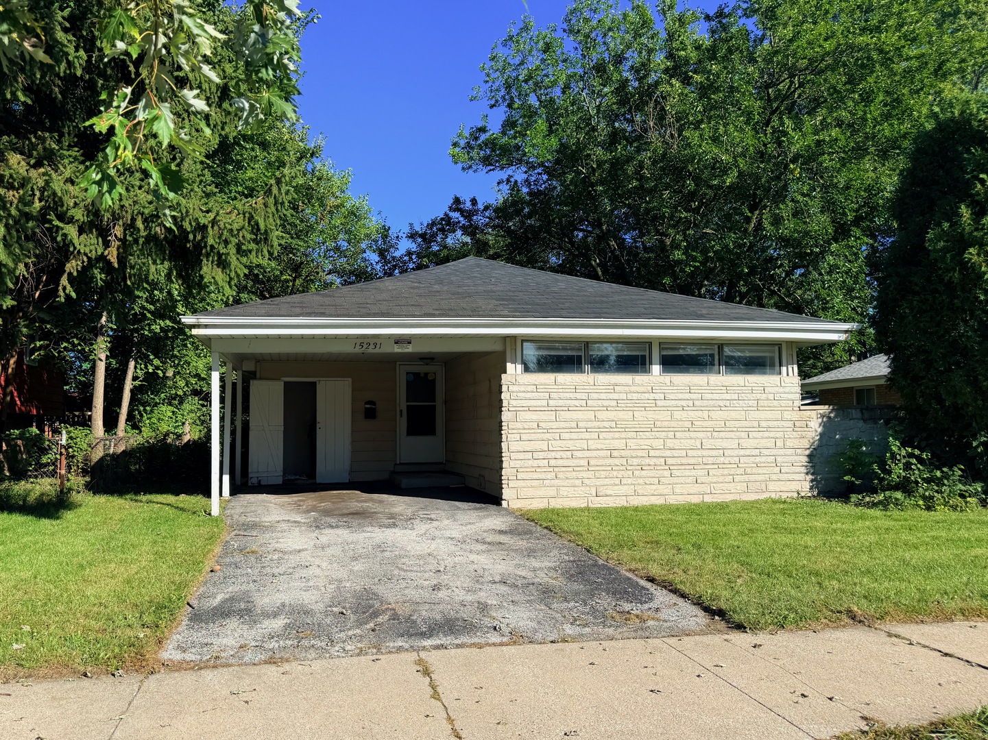 15231 Hastings Drive — photo