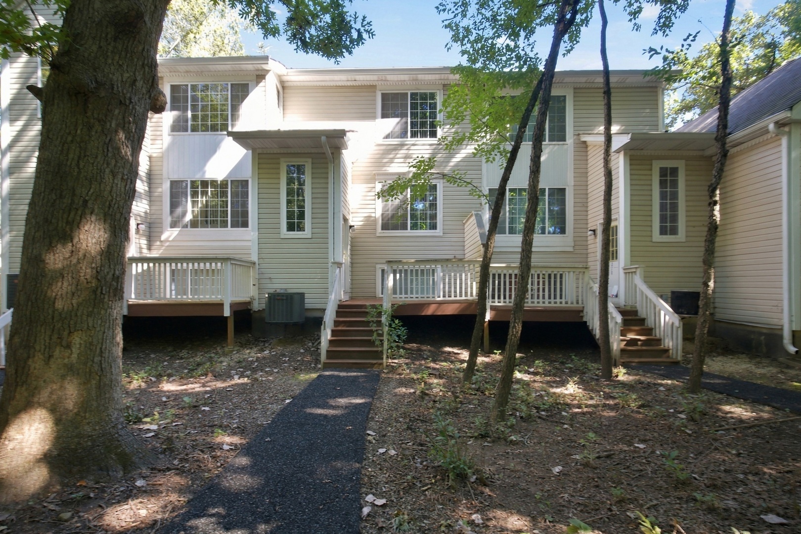 280 W Treehouse Lane — photo