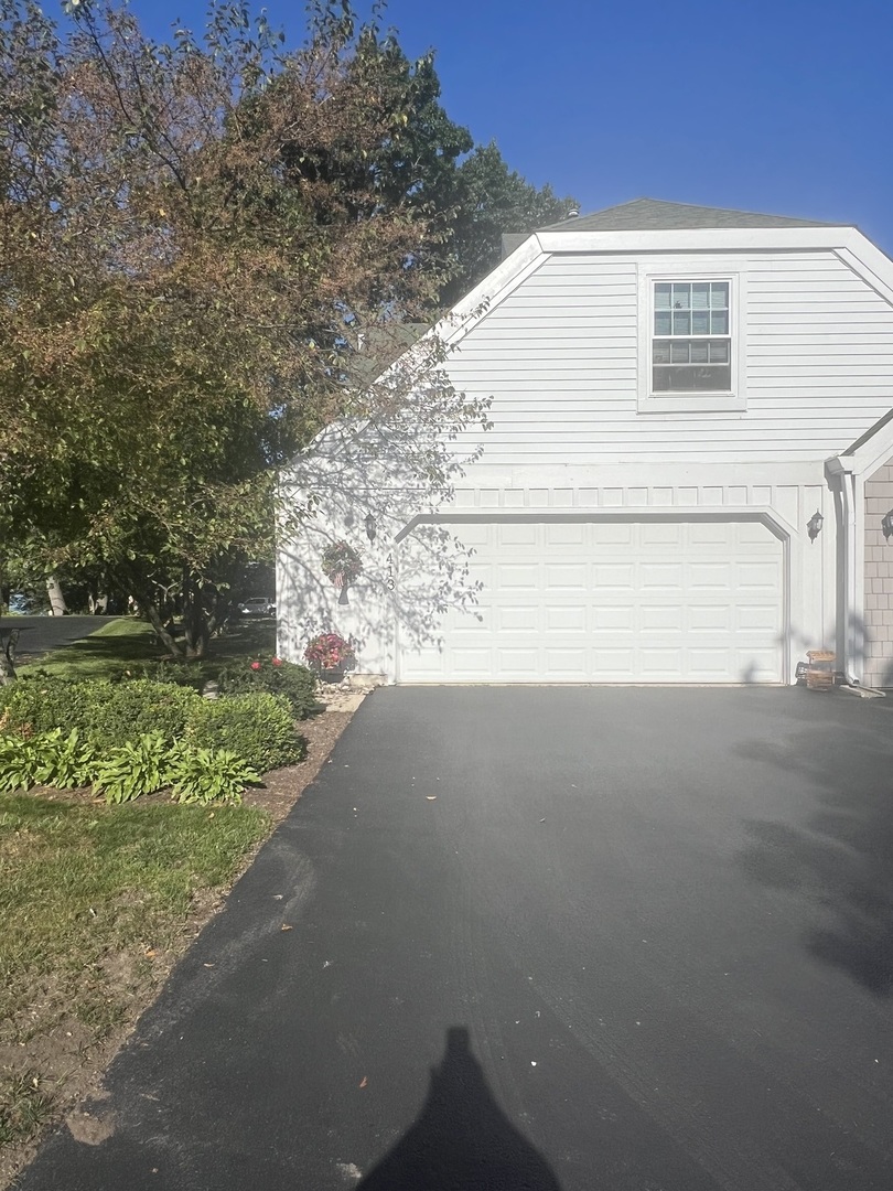413 Country Lane Court — photo