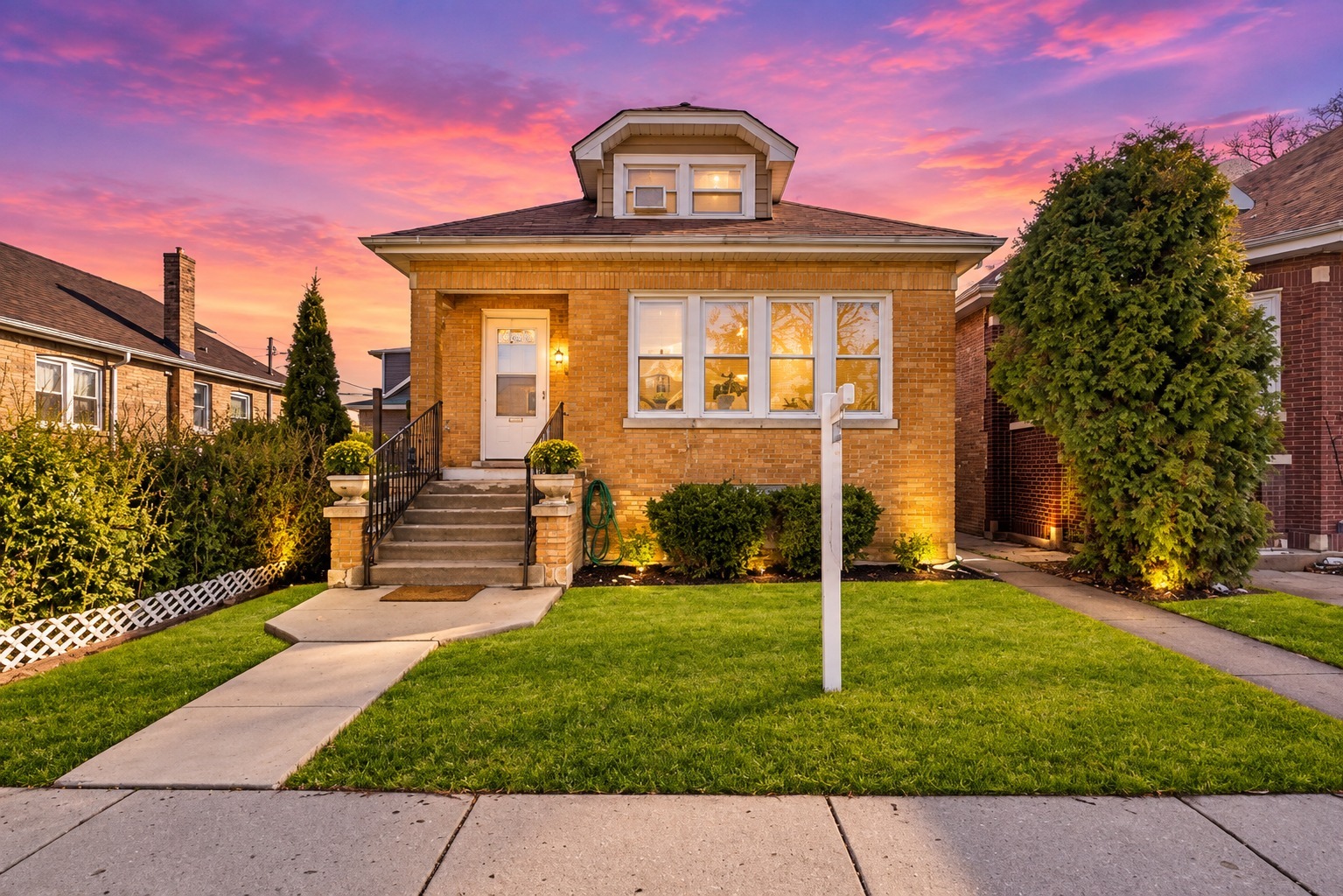 5349 W Fletcher Street — photo