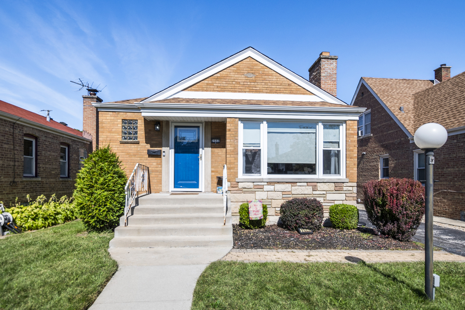 2552 W 81st Place — photo