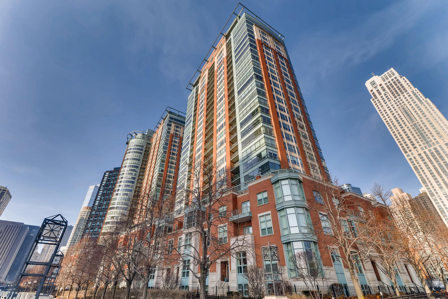 445 E North Water Street 1004 — photo