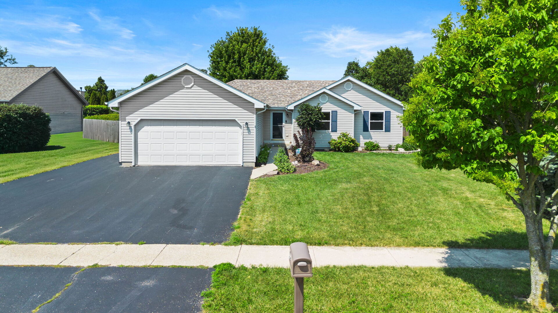 911 Cottonwood Drive — photo