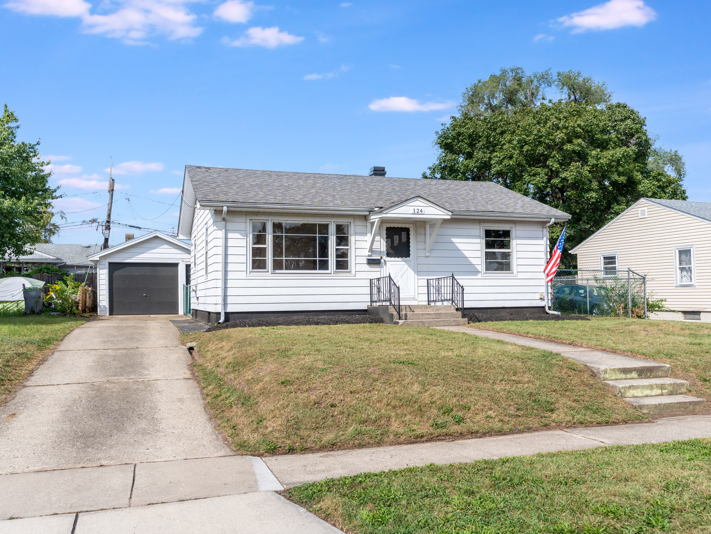 124 Riverside Drive, Montgomery, IL 60538 — photo 2