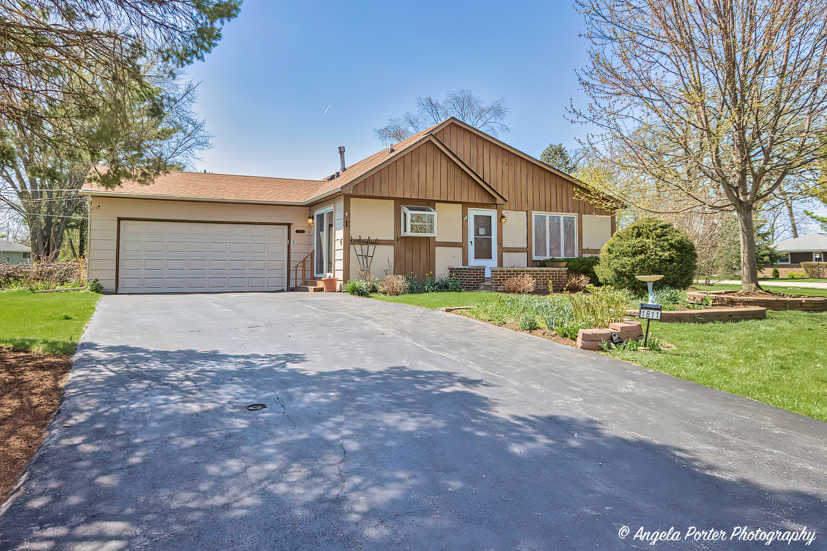 1811 Hazelwood Drive — photo