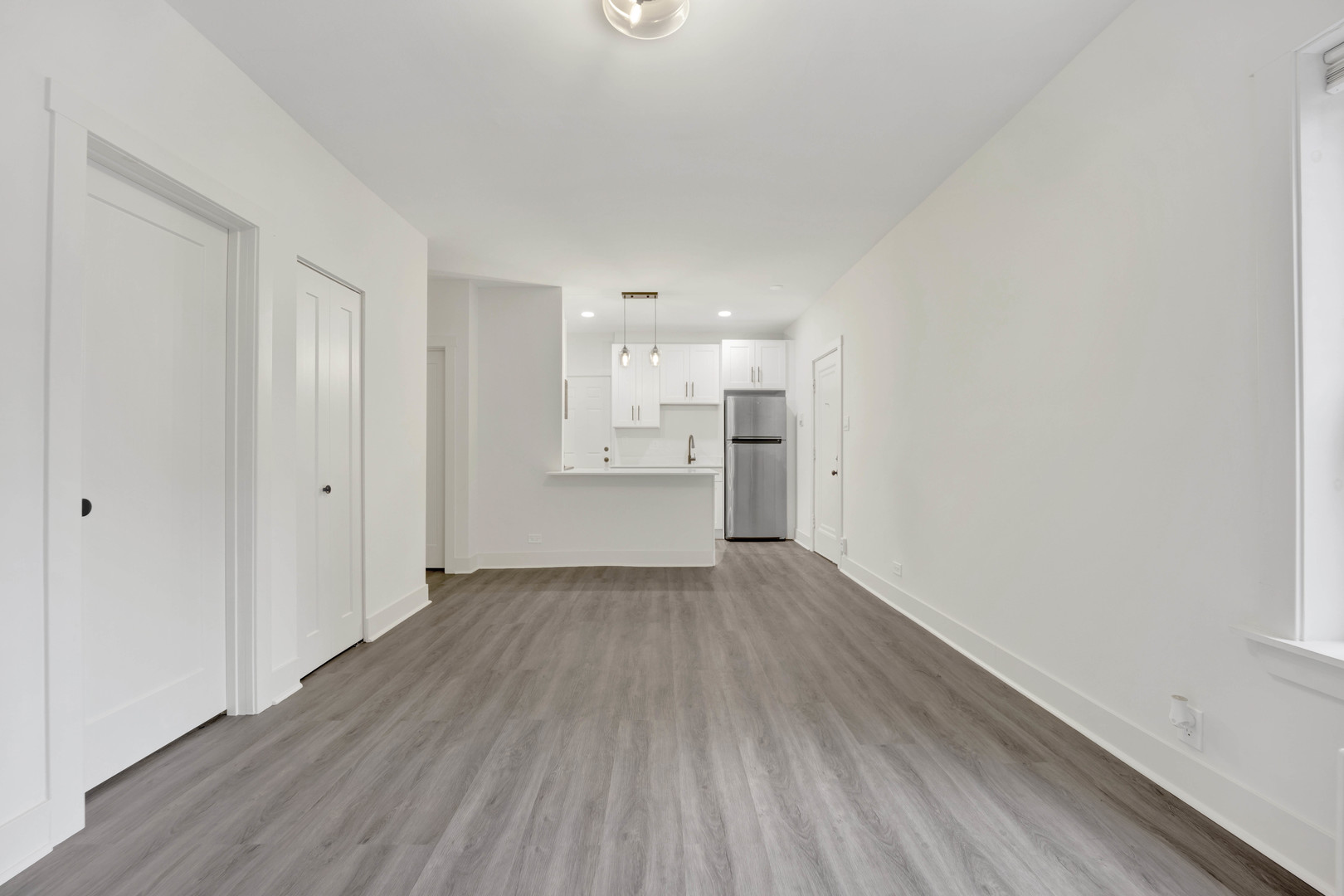 Home in Chicago, IL 60626 — photo 3