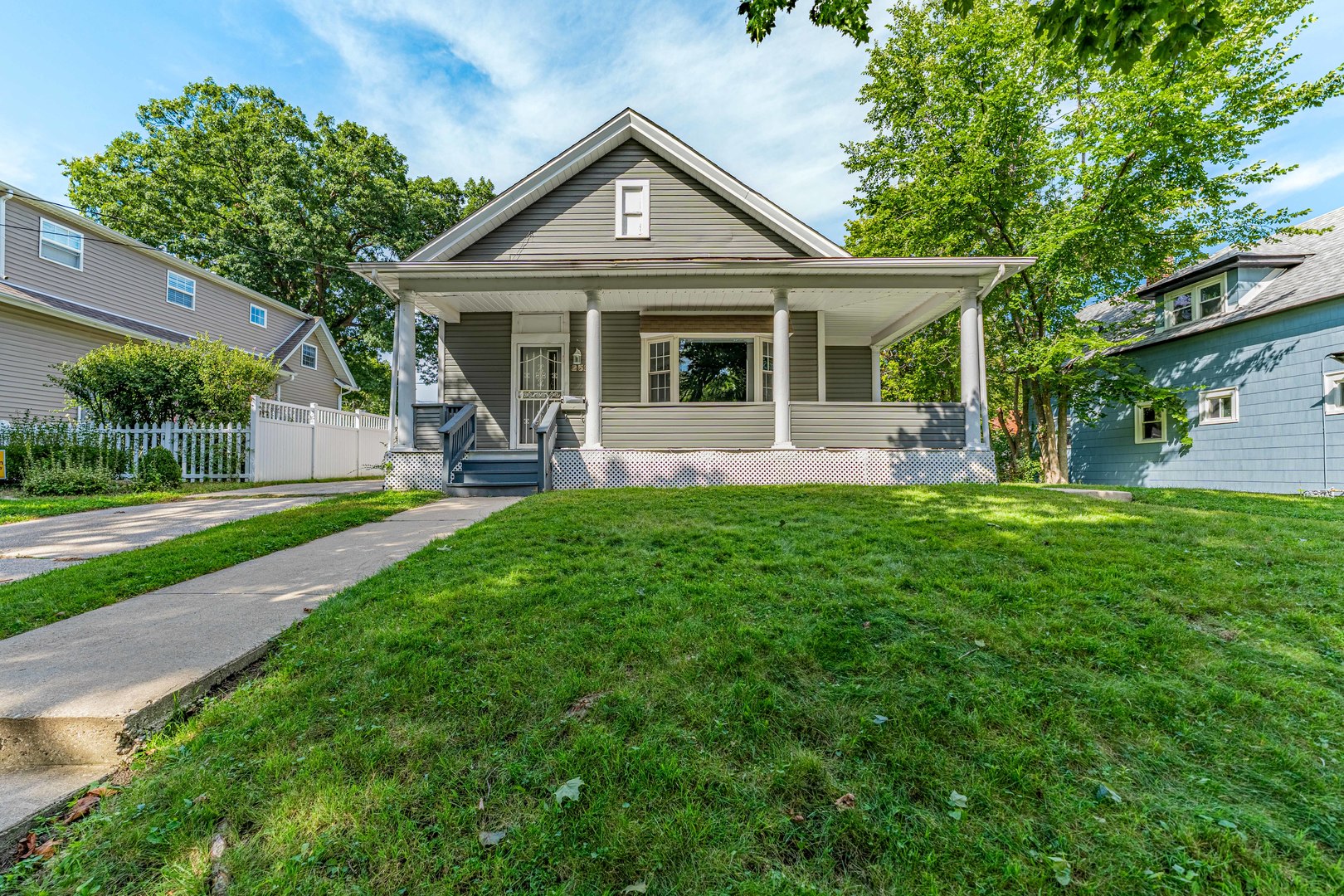 2520 Walnut Street — photo