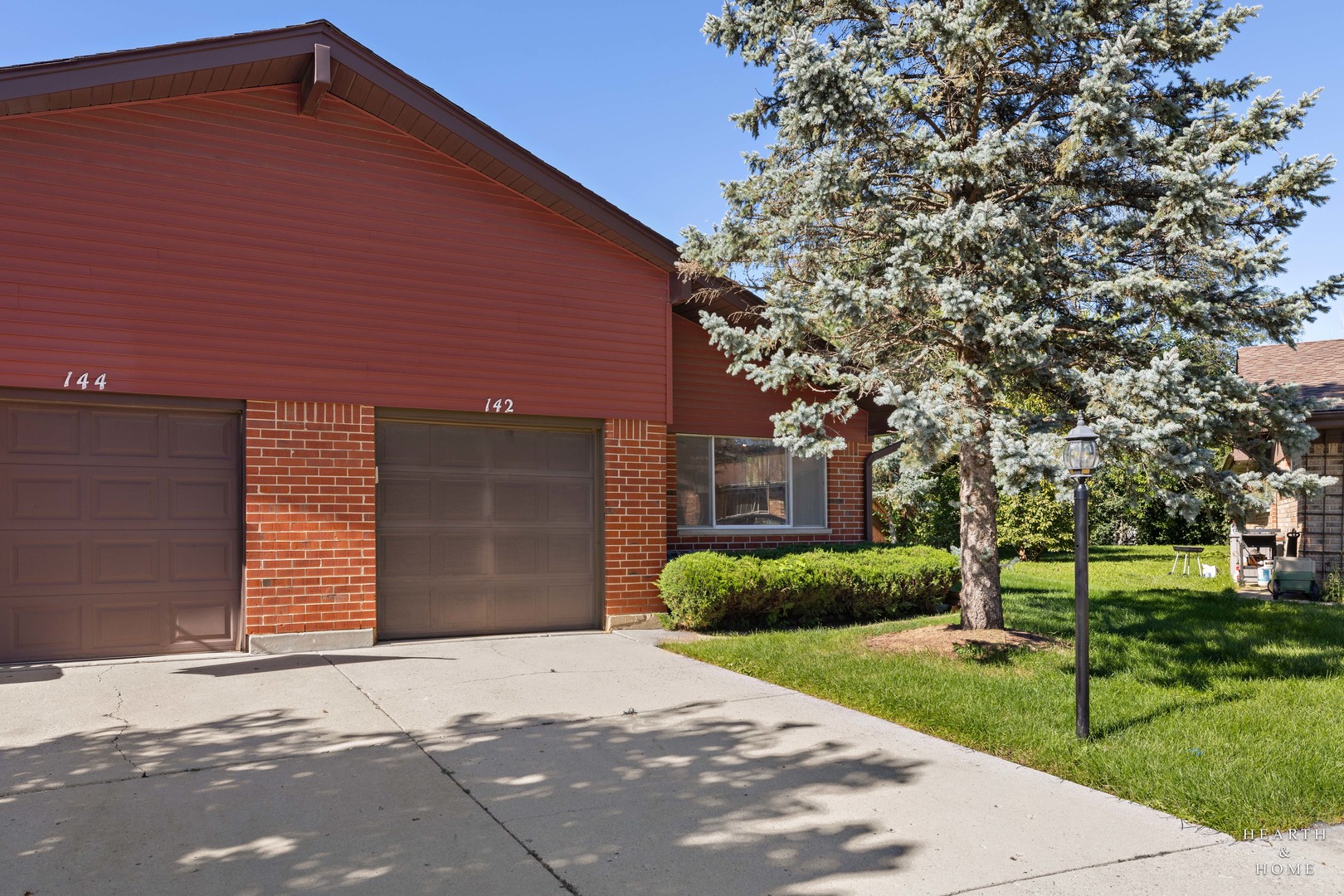 142 Virginia Court — photo