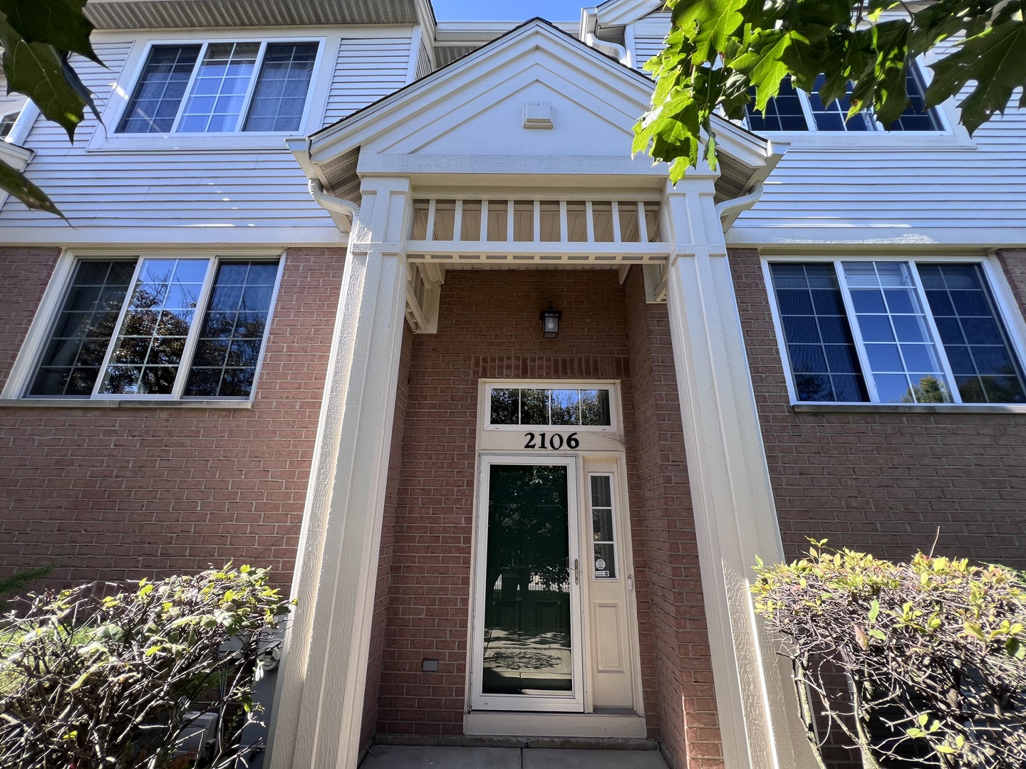 2106 W Concord Lane Unit 2106 — photo