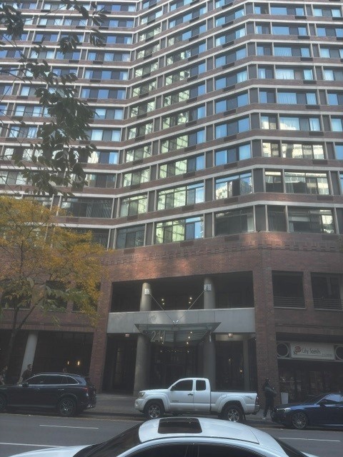211 E Ohio Street Unit 611 — photo