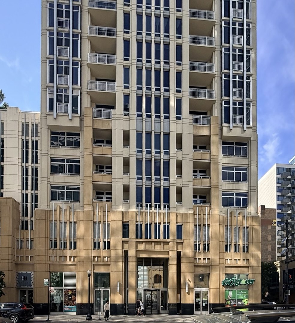 1400 S Michigan Avenue 1111 — photo