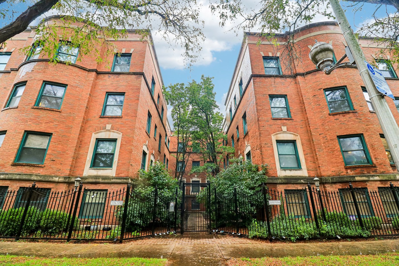 5256 S Drexel Avenue Gd — photo