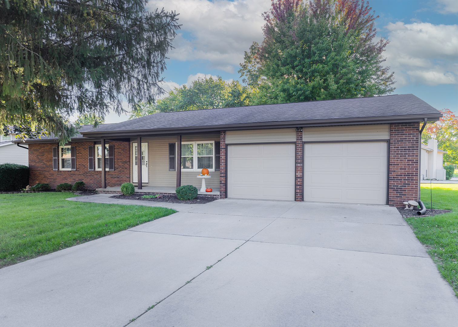 727 Blackbird Court — photo