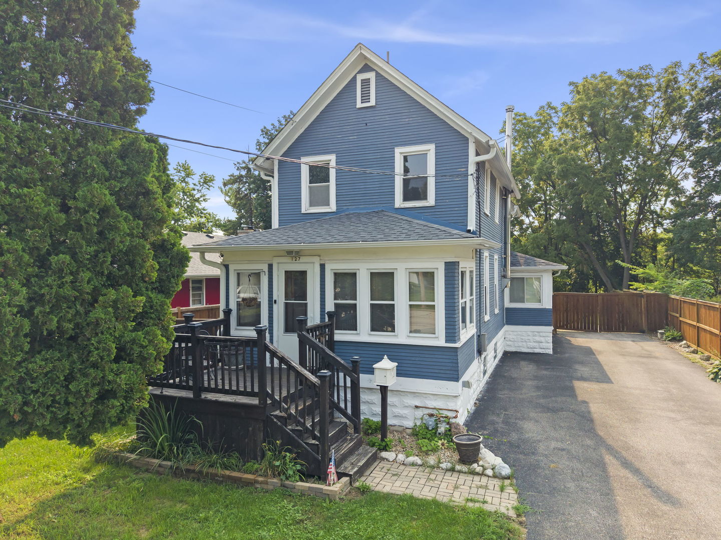 127 S River Street — photo