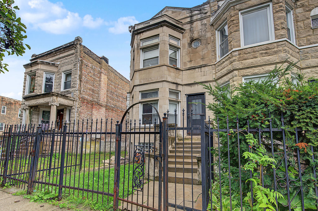 3621 W Lexington Street — photo