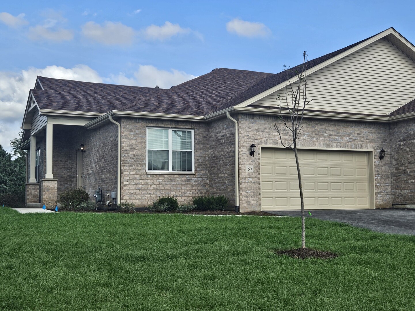 37 Apollo Court — photo