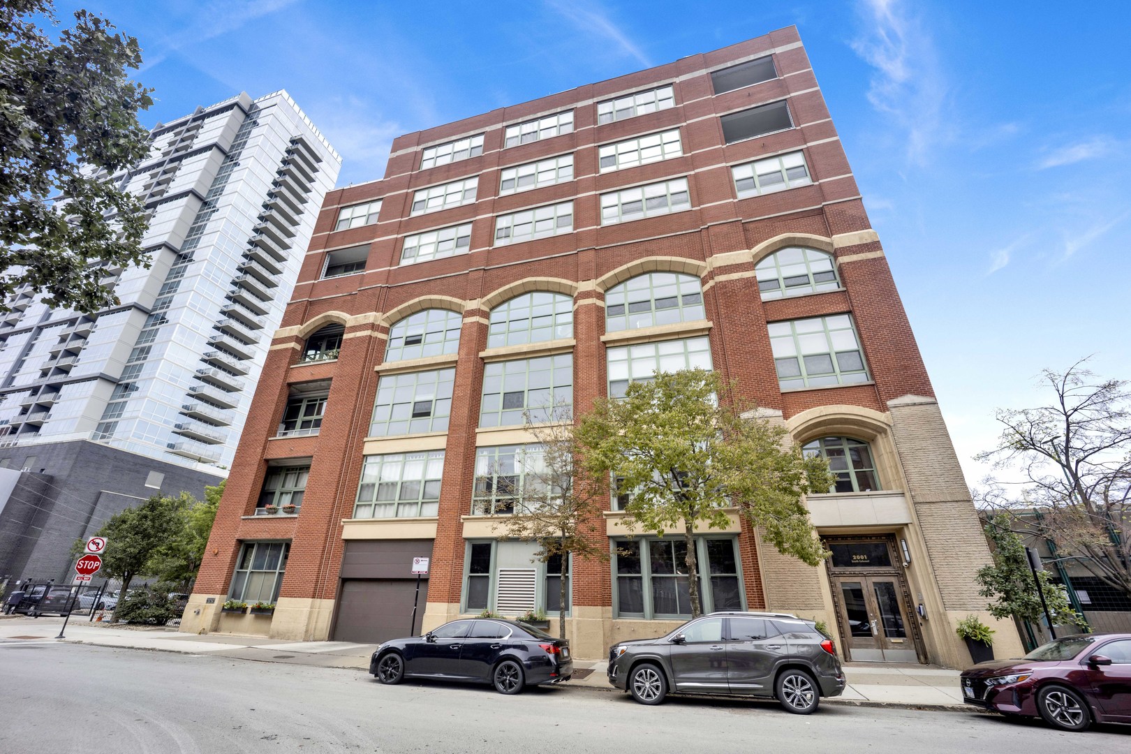 2001 S Calumet Street Unit 606 — photo