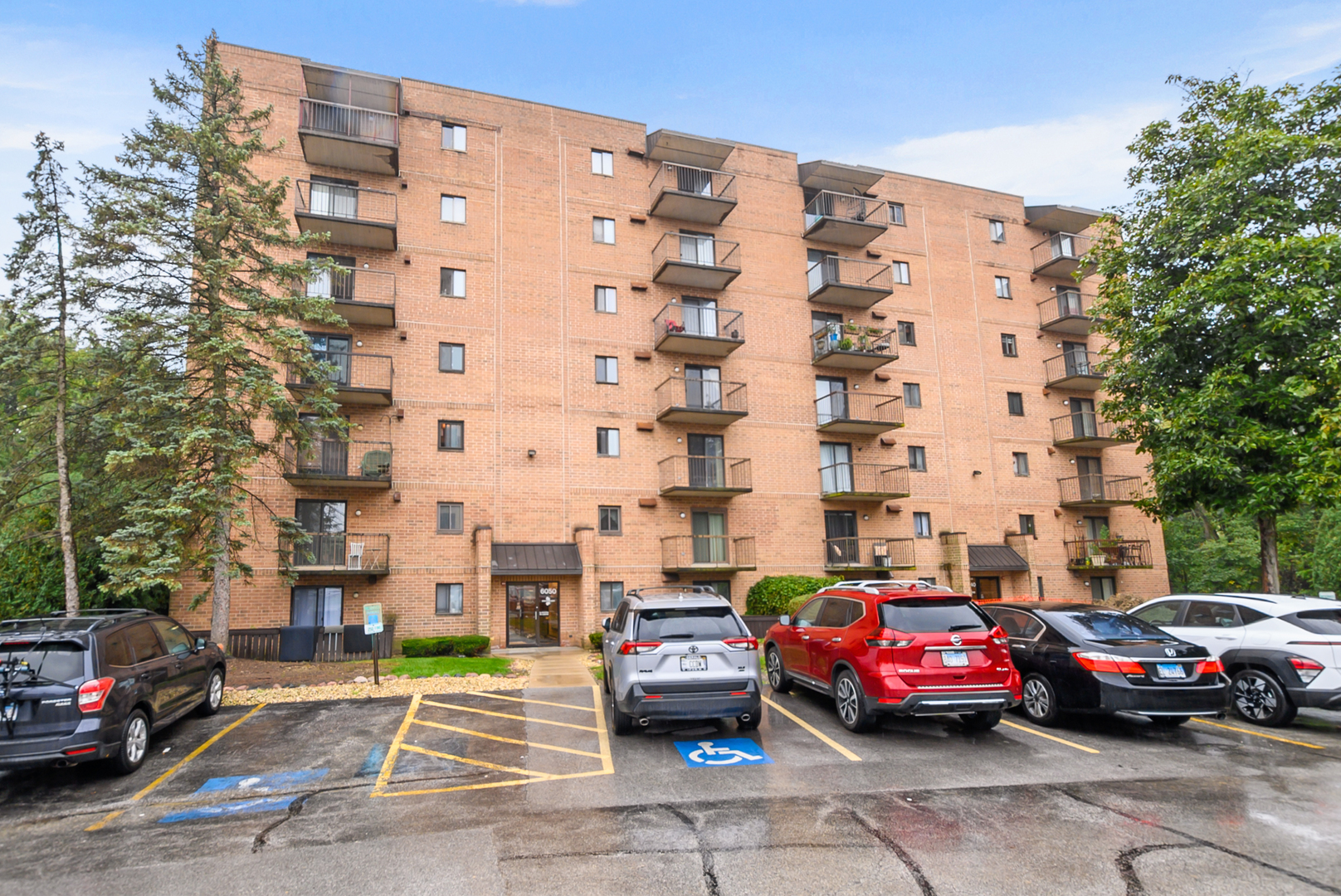 6050 Lake Bluff Drive 402 — photo